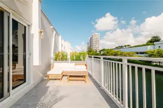 Propiedad en alquiler con 2 dormitorios y 2.5 baños en North Miami Beach