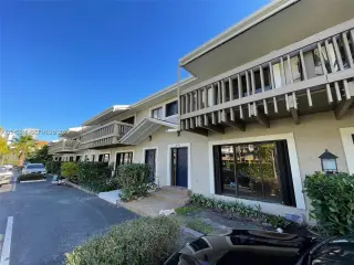 Propiedad en alquiler con 3 habitaciones y 2 baños en North Miami Beach
