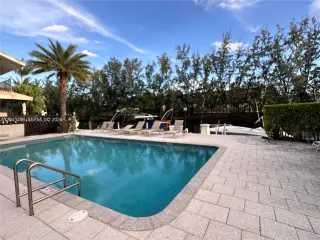 Propiedad en alquiler con 3 habitaciones y 2 baños en North Miami Beach