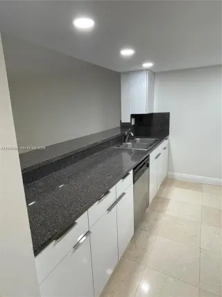 Propiedad en alquiler con 3 habitaciones y 2 baños en North Miami Beach