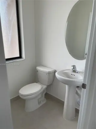 Propiedad en alquiler con 3 dormitorios y 2.5 baños en Miami
