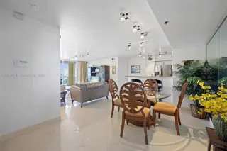 Propiedad en alquiler con 2 dormitorios y 2 baños en Aventura.