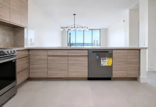 Propiedad en alquiler con 2 dormitorios y 2 baños en Sunny Isles Beach