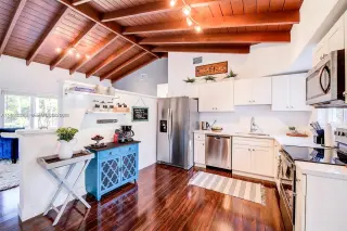 Propiedad en alquiler con 3 dormitorios y 2 baños en North Miami Beach