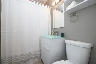 Propiedad en alquiler con 3 dormitorios y 2 baños en North Miami Beach