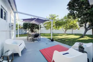 Propiedad en alquiler con 3 dormitorios y 2 baños en North Miami Beach