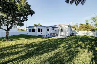Propiedad en alquiler con 3 dormitorios y 2 baños en North Miami Beach