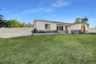 Propiedad en alquiler con 3 dormitorios y 2 baños en North Miami Beach