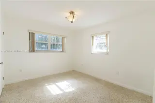 Propiedad en alquiler con 3 dormitorios y 2 baños en Miami