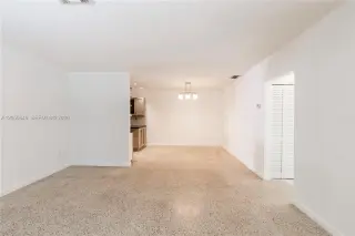 Propiedad en alquiler con 3 dormitorios y 2 baños en Miami