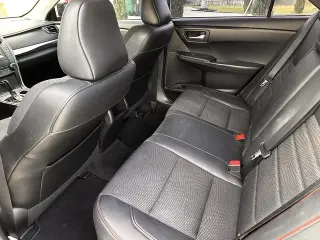 2016 TOYOTA CAMRY SE