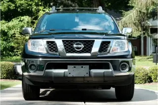 2012 Nissan Frontier SL 4D V6