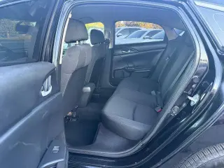 Honda Civic 2017 LX 4dr Sedan CVT