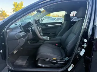 Honda Civic 2017 LX 4dr Sedan CVT