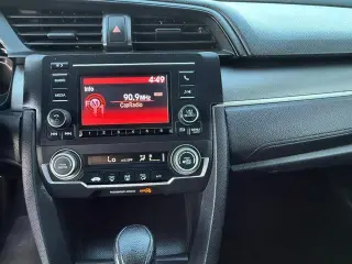 Honda Civic 2017 LX 4dr Sedan CVT