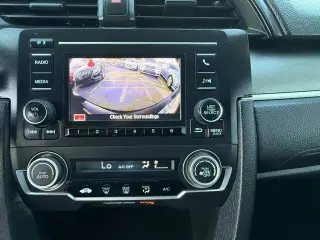 Honda Civic 2017 LX 4dr Sedan CVT