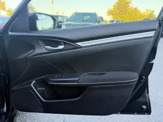 Honda Civic 2017 LX 4dr Sedan CVT