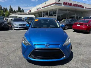 Toyota Yaris iA 2017 4dr Sedan 6A