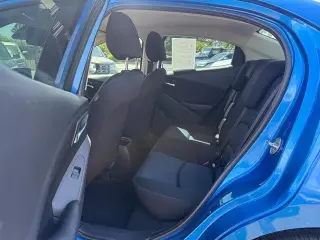 Toyota Yaris iA 2017 4dr Sedan 6A