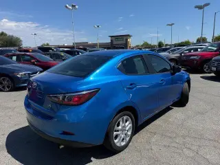 Toyota Yaris iA 2017 4dr Sedan 6A