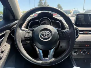 Toyota Yaris iA 2017 4dr Sedan 6A