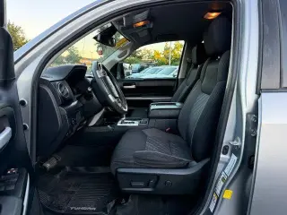 Toyota Tundra 2018 4x4 SR5 4dr Double Cab Pickup SB (5.7L V8)