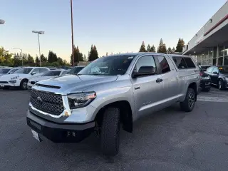 Toyota Tundra 2018 4x4 SR5 4dr Double Cab Pickup SB (5.7L V8)