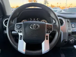 Toyota Tundra 2018 4x4 SR5 4dr Double Cab Pickup SB (5.7L V8)