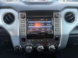 Toyota Tundra 2018 4x4 SR5 4dr Double Cab Pickup SB (5.7L V8)