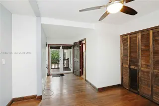 Propiedad en alquiler con 3 dormitorios y 2 baños en Coral Gables