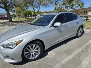 2015 Infiniti Q50 Premium