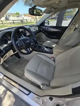2015 Infiniti Q50 Premium