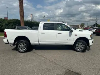 2024 RAM 2500 Laramie Crew Cab SWB 4WD