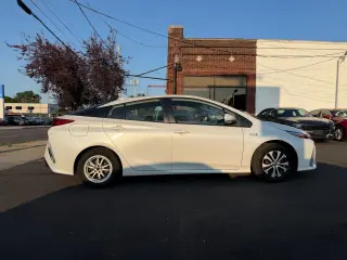 2022 Toyota Prius Prime LE