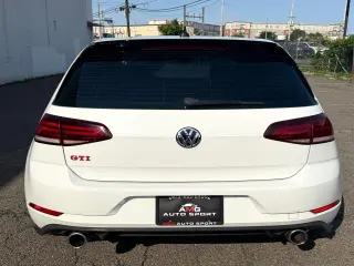 2021 Volkswagen Golf GTI SE