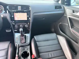 2021 Volkswagen Golf GTI SE