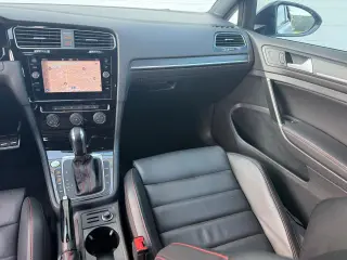 2021 Volkswagen Golf GTI SE
