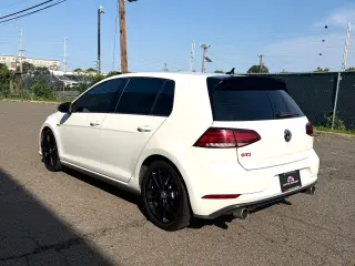 2021 Volkswagen Golf GTI SE