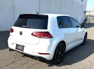2021 Volkswagen Golf GTI SE
