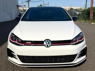 2021 Volkswagen Golf GTI SE