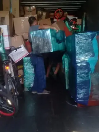 IMPORTAMOS Y EXPORTAMOS