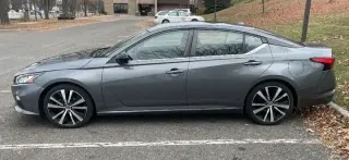 2020 Nissan Altima SR