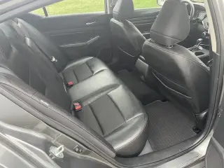 2020 Nissan Altima SR