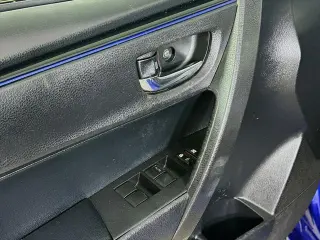 Toyota Corolla 2018 SE Sedán 4 puertas 6M