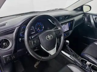 Toyota Corolla 2018 SE Sedán 4 puertas 6M