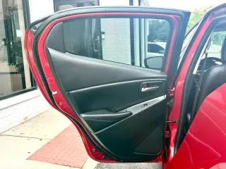 Toyota Yaris 2019 L 4dr Sedan 6M