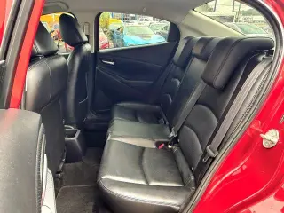 Toyota Yaris 2019 L 4dr Sedan 6M