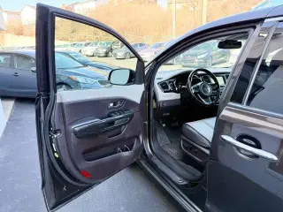 Kia Sedona 2016 Limited 4dr Mini-Van