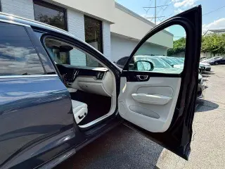 Volvo XC60 2021 AWD T6 Momentum 4dr SUV
