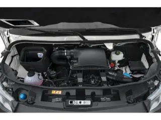 Mercedes-Benz Sprinter 2021 4x2 2500 3 puertas, distancia entre ejes de 170 pulg., Furgón de carga con techo alto (V6 de 3.0L)